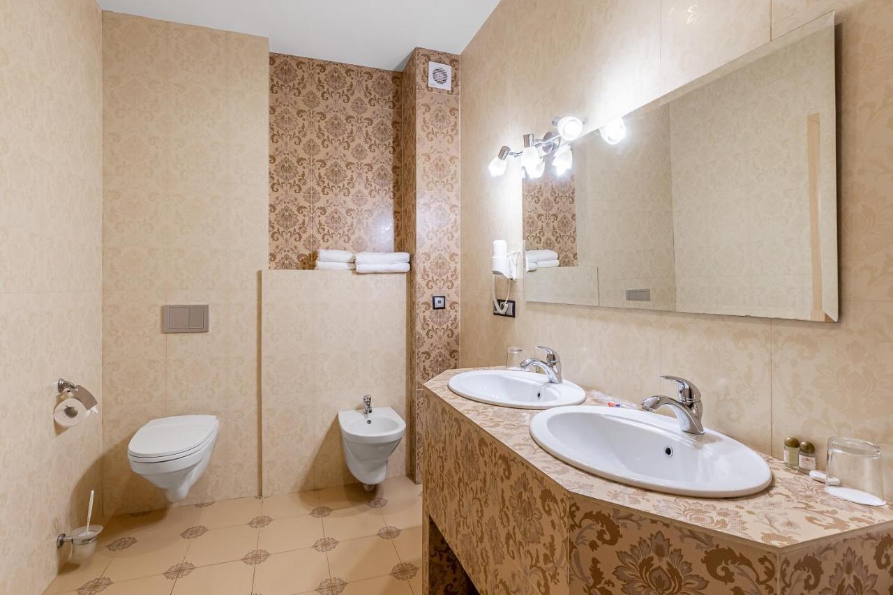 Ambassador Plaza Hotel Kiev Buitenkant foto