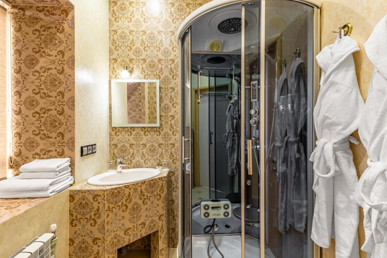 Ambassador Plaza Hotel Kiev Buitenkant foto
