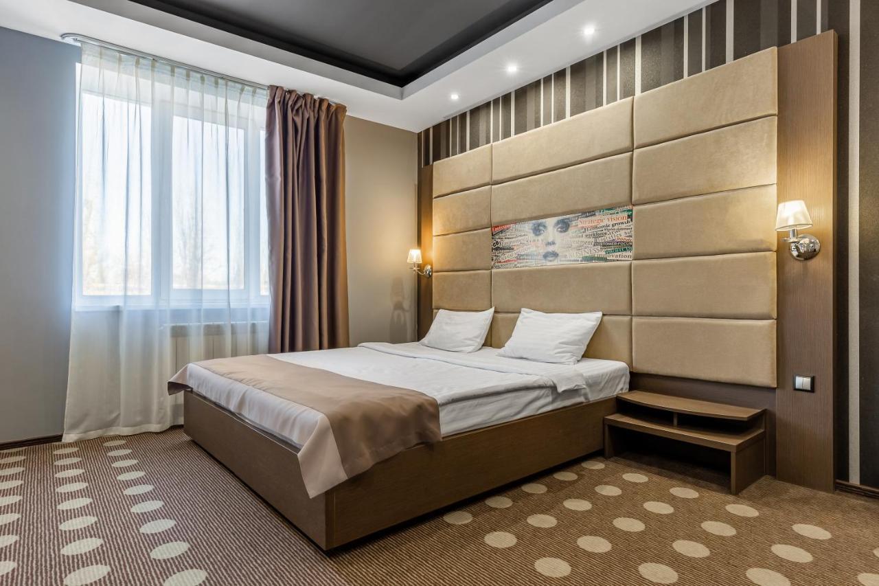 Ambassador Plaza Hotel Kiev Buitenkant foto