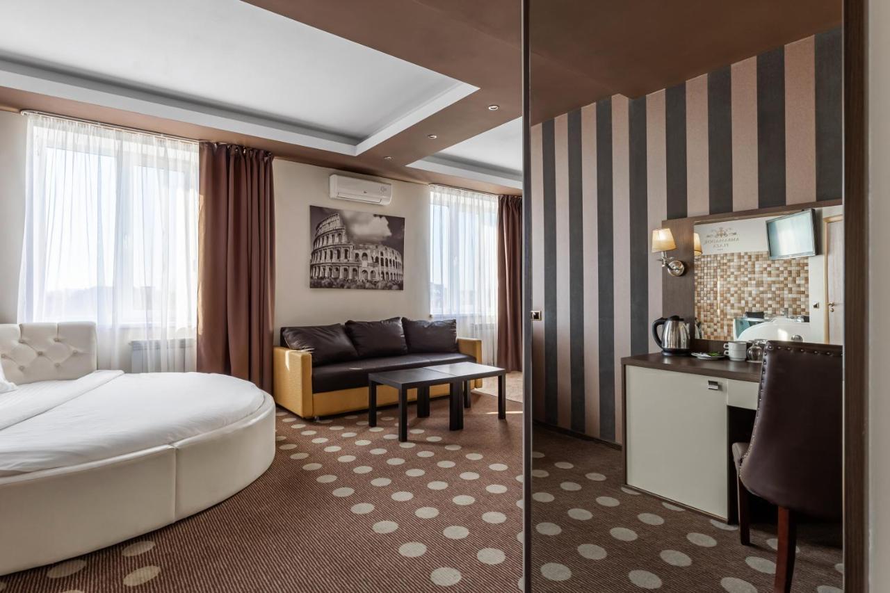 Ambassador Plaza Hotel Kiev Buitenkant foto