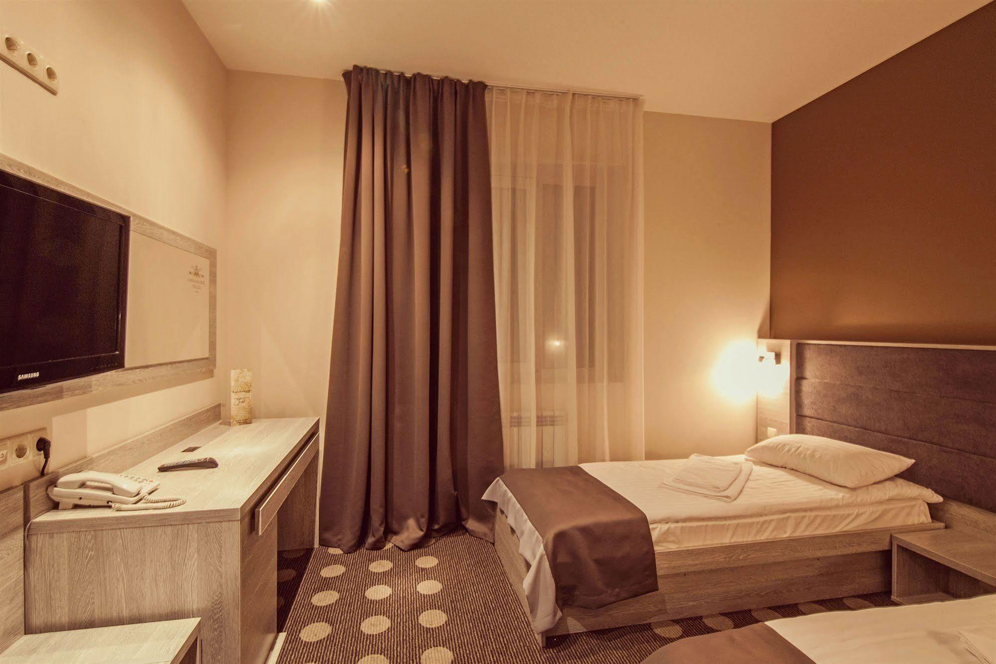Ambassador Plaza Hotel Kiev Buitenkant foto
