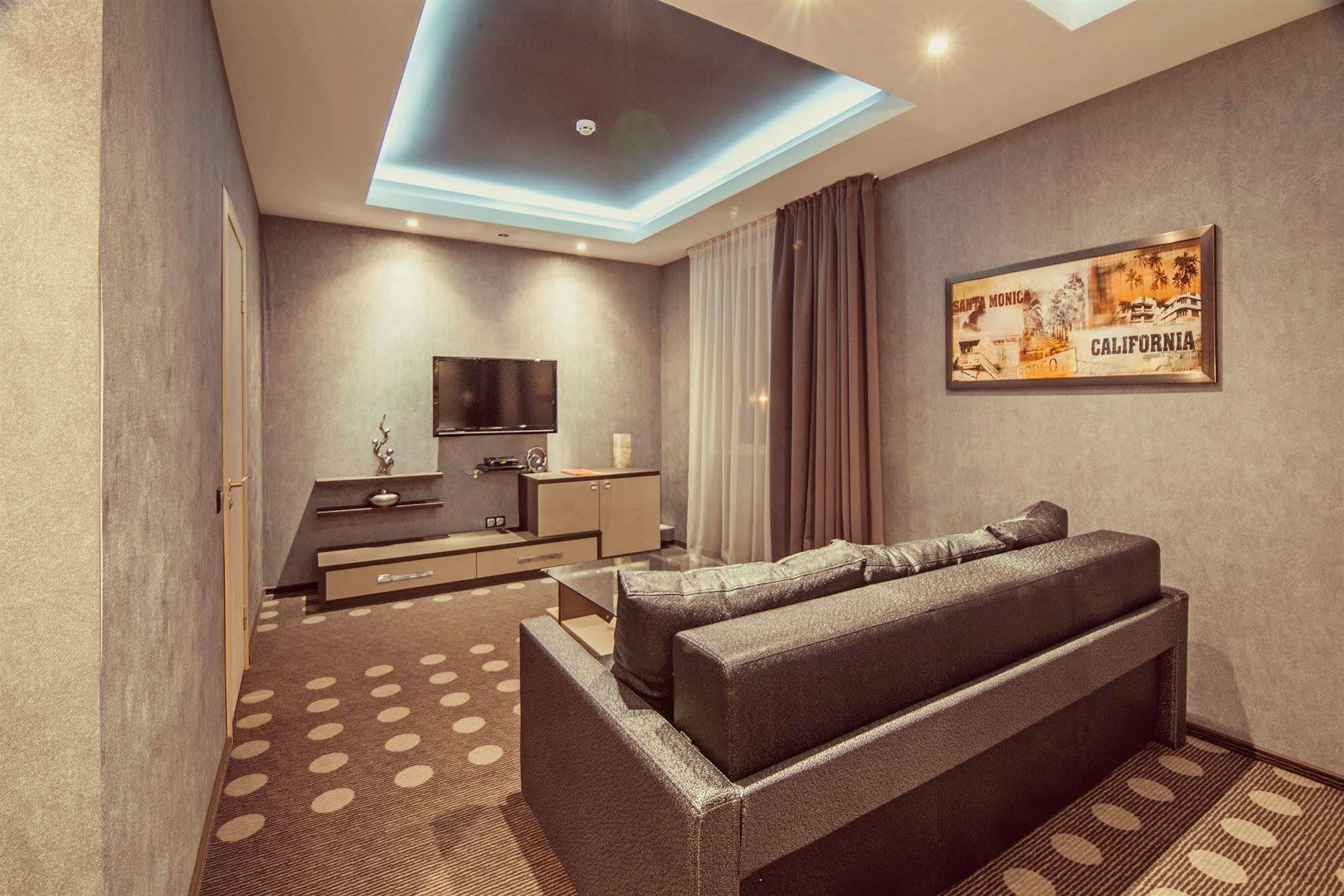 Ambassador Plaza Hotel Kiev Buitenkant foto